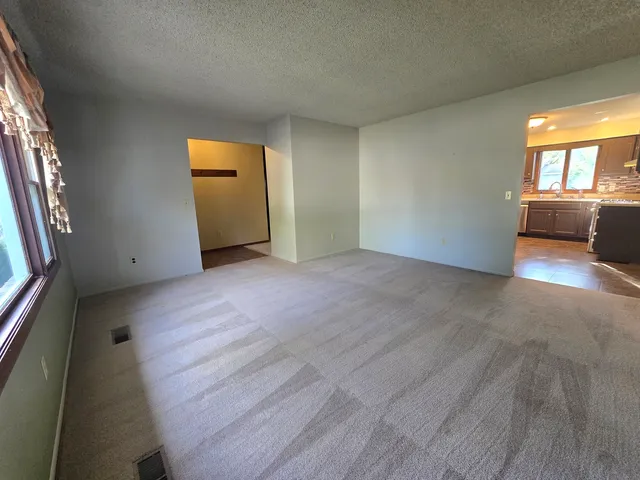 $215,000 | 420 North Fourth Street, Clifton, IL 60927