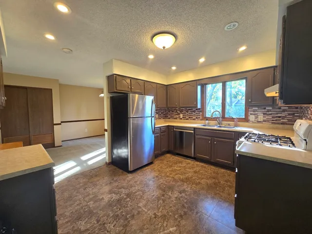 $215,000 | 420 North Fourth Street, Clifton, IL 60927