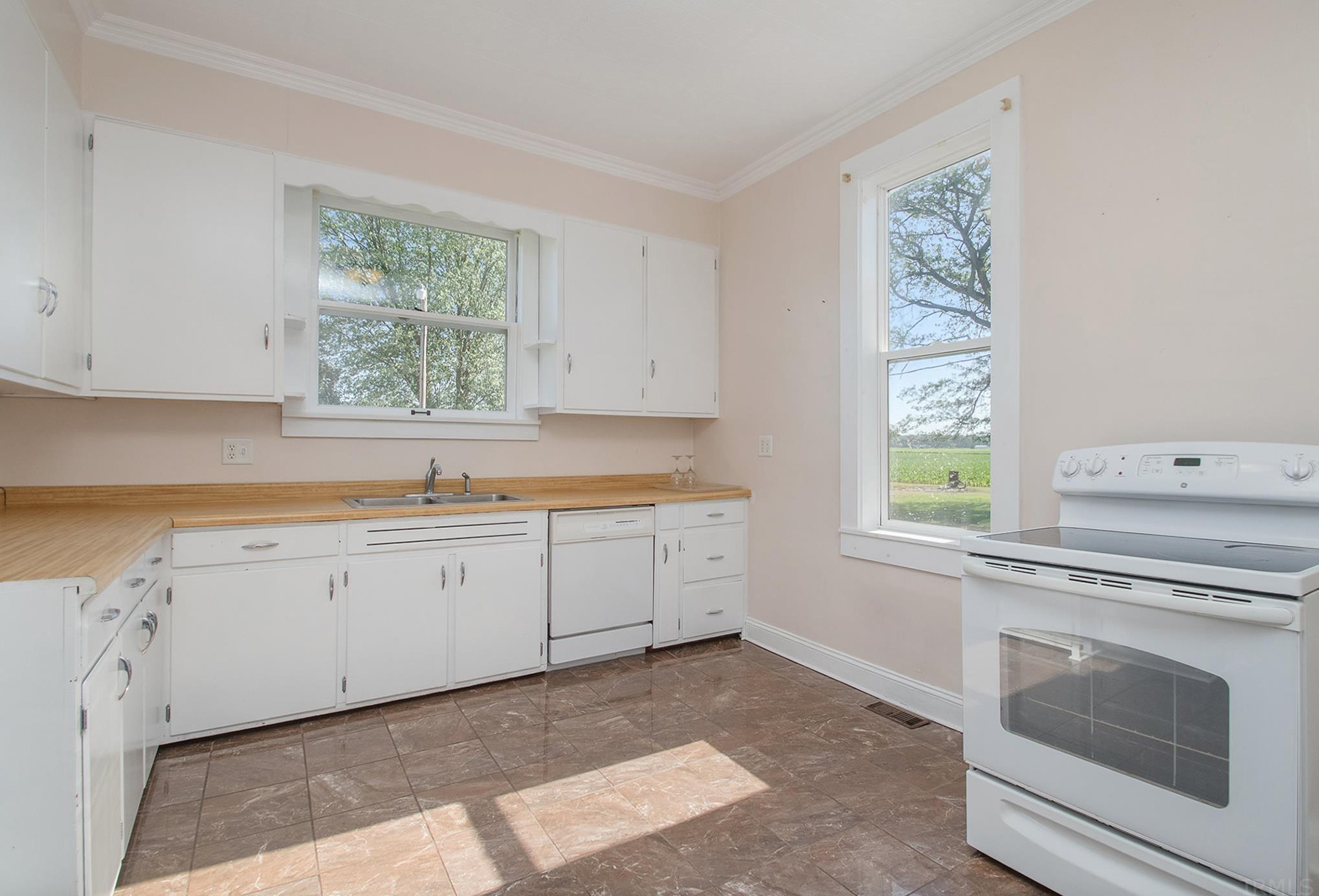 5875 Fir Road Bremen, IN 46506 - Photo 9 of 25