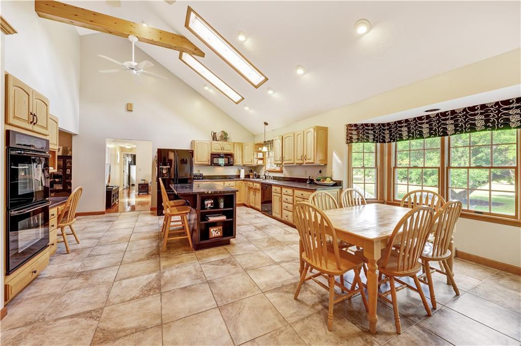 407 Large Drive Cheswick, PA 15024 - Photo 9 of 25