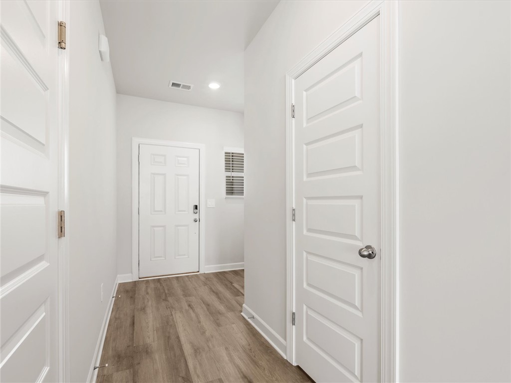 122 Arrow Court Greer, SC 29651 - Photo 2 of 25