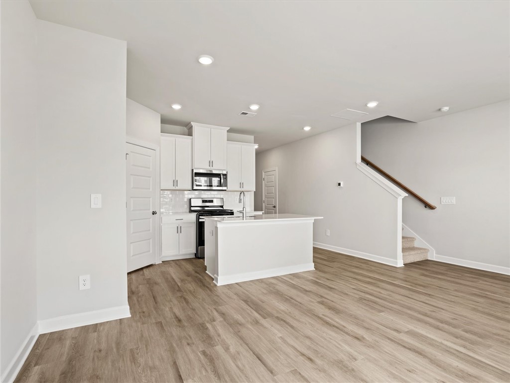 122 Arrow Court Greer, SC 29651 - Photo 5 of 25