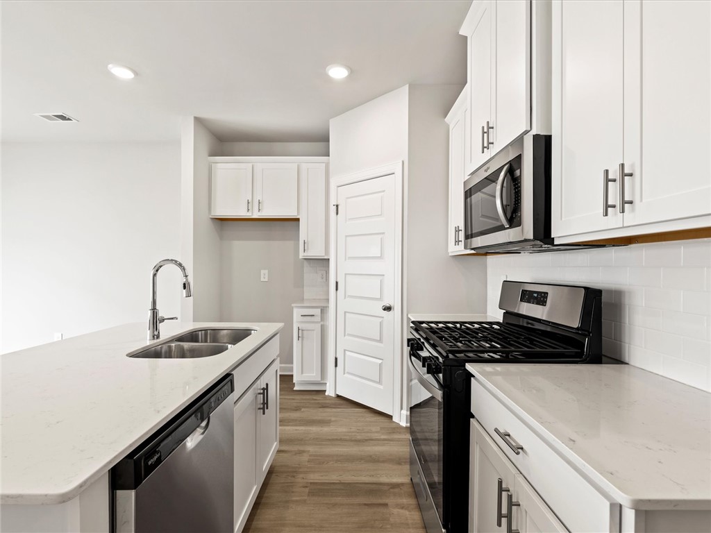 122 Arrow Court Greer, SC 29651 - Photo 9 of 25