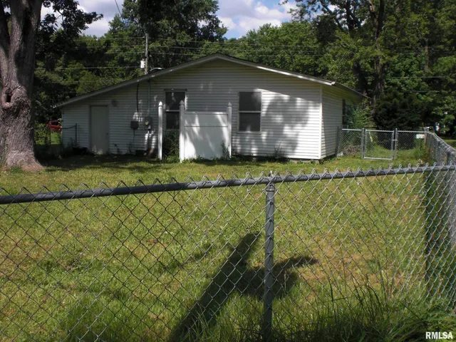 $119,000 | 216 South Pecan Street, De Soto, IL 62924