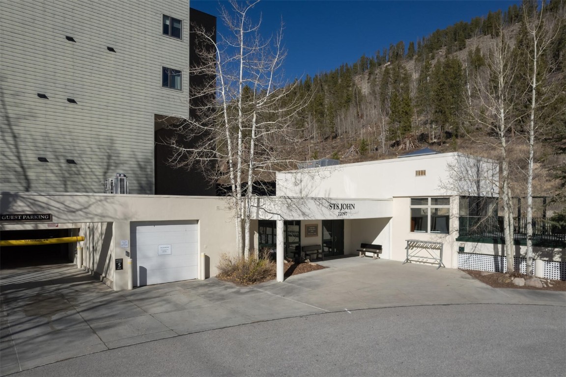 22097 Saints John Road, Unit 2526 Keystone, CO 80435 - Photo 41 of 42 a view of a patio with table and chairs