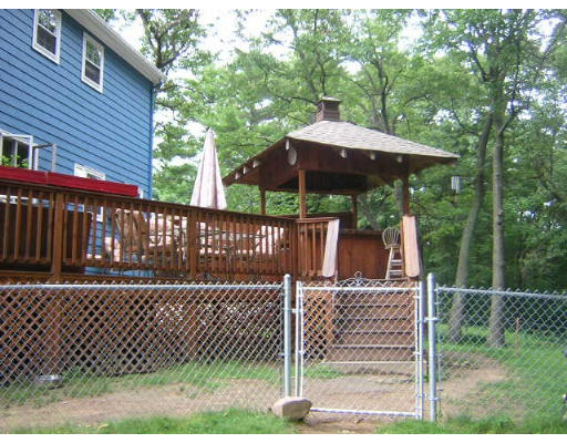 501 Old Farm Road Franklin, MA 02038 - Photo 3 of 5 Gallery Image 3