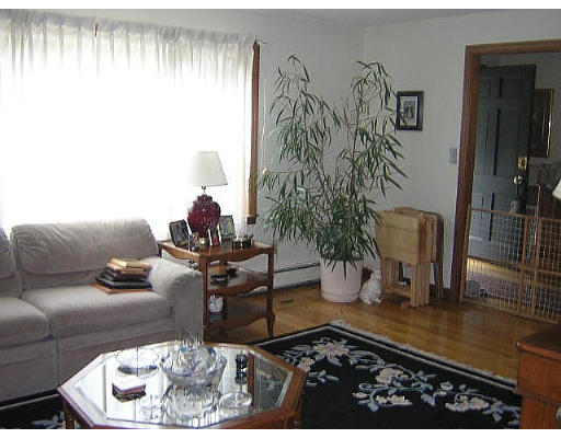 501 Old Farm Road Franklin, MA 02038 - Photo 4 of 5 Gallery Image 4
