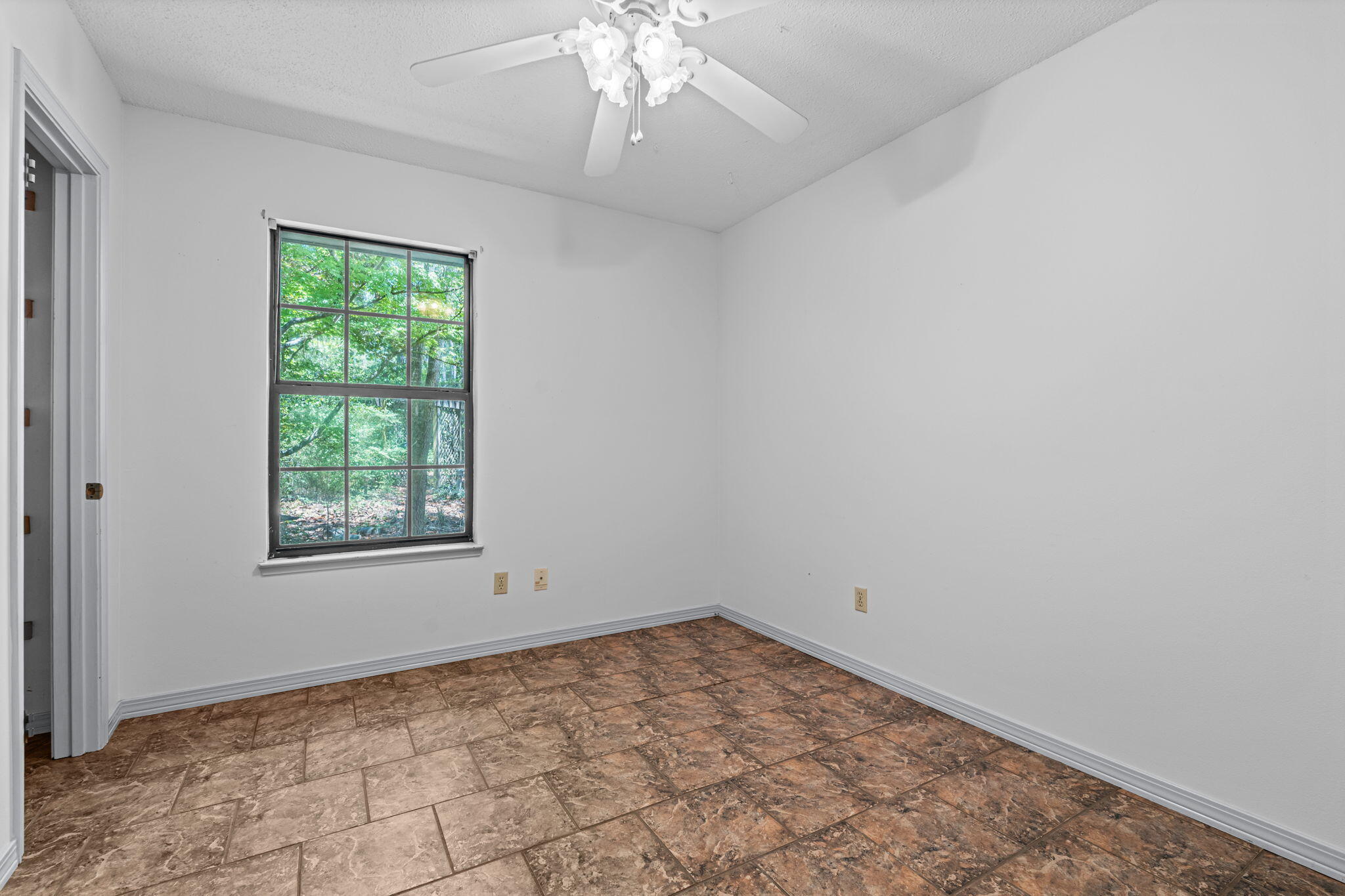 722 Mallet Bayou Road Freeport, FL 32439 - Photo 19 of 47 19-web-or-mls-722 Mallet-19
