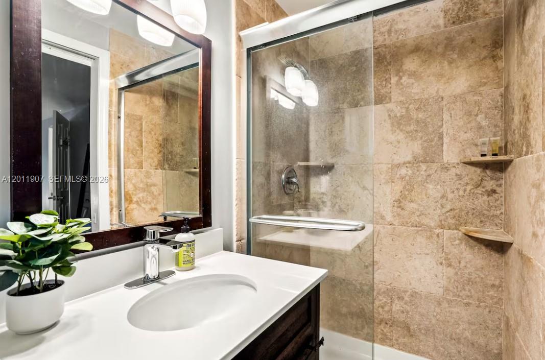 2117 Longwood Road West Palm Beach, FL 33409 - Photo 11 of 20