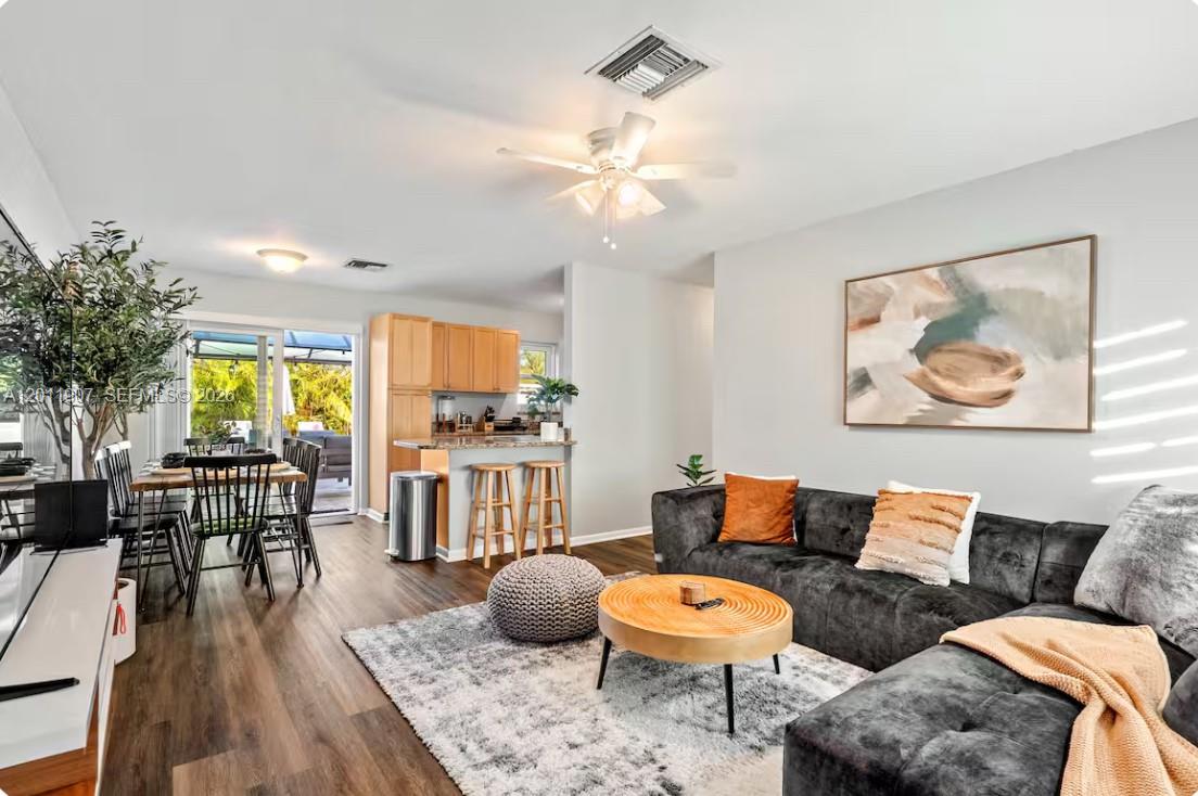 2117 Longwood Road West Palm Beach, FL 33409 - Photo 2 of 20
