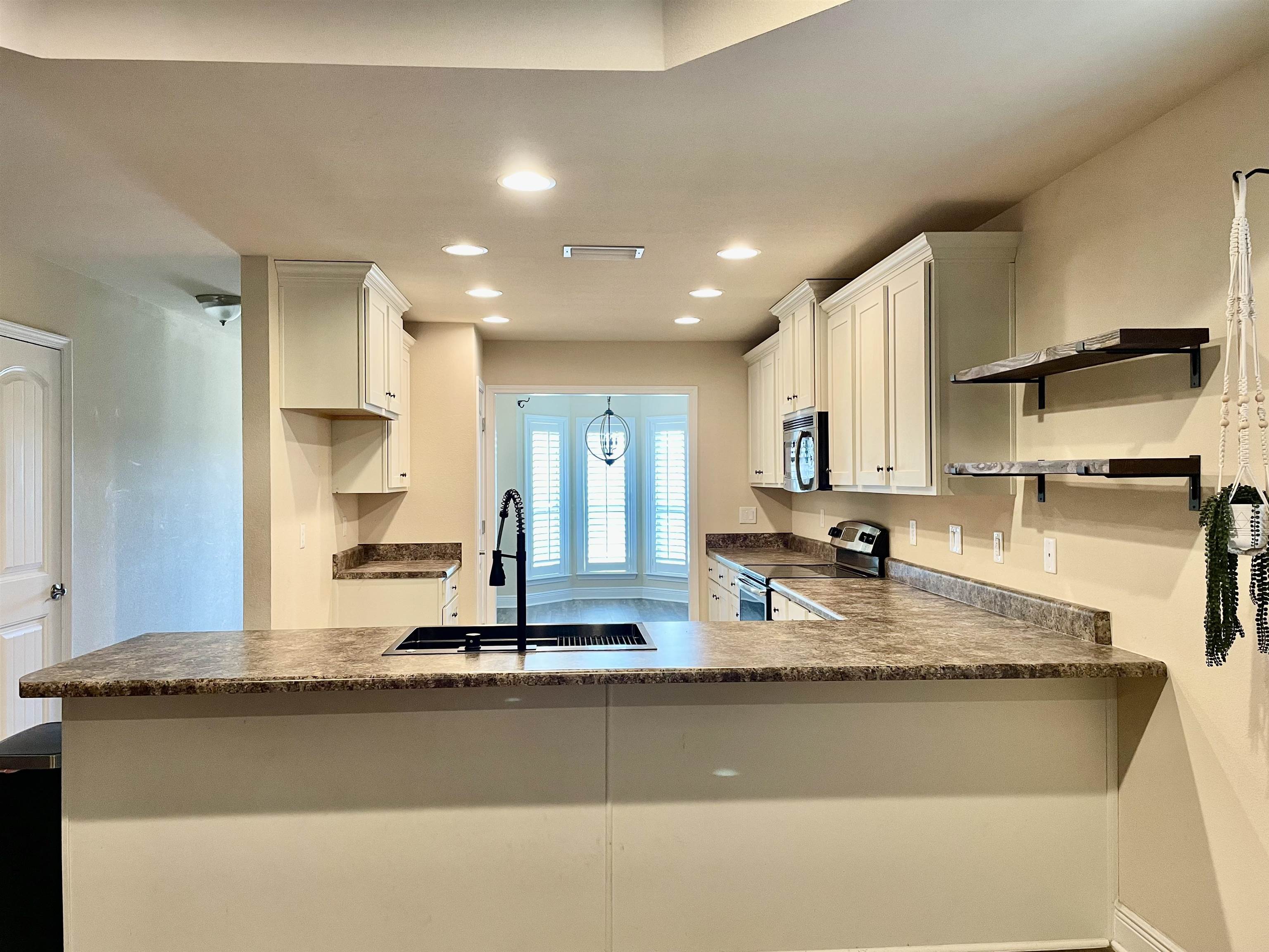 16141 Trace Drive Loxley, AL 36551 - Photo 6 of 26 Kitchen
