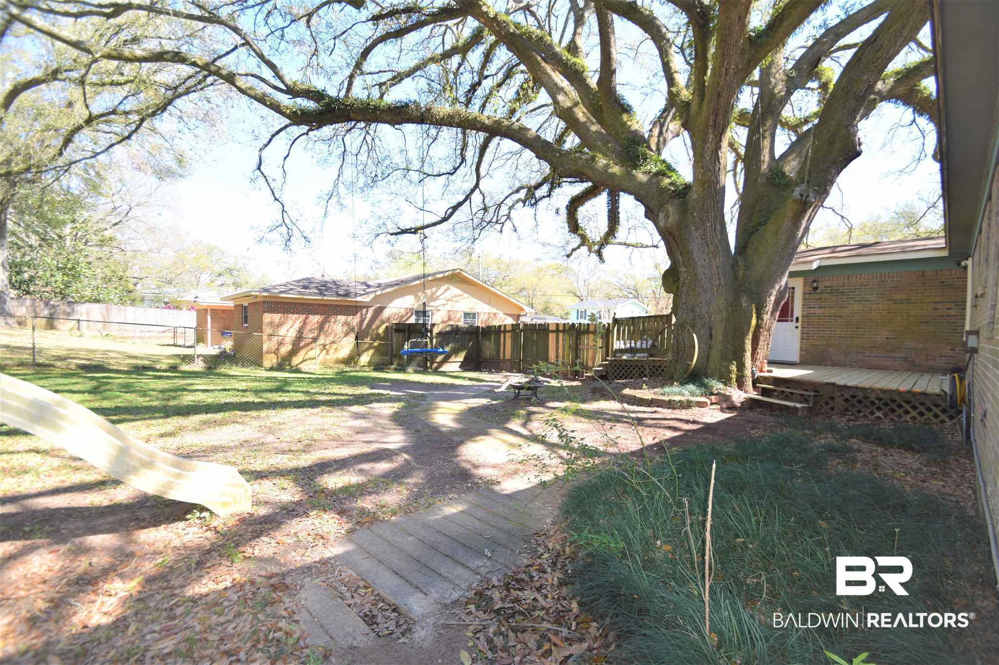 1705 Alta Court Mobile, AL 36609 - Photo 12 of 22