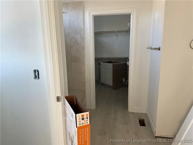 a picture of a bathroom