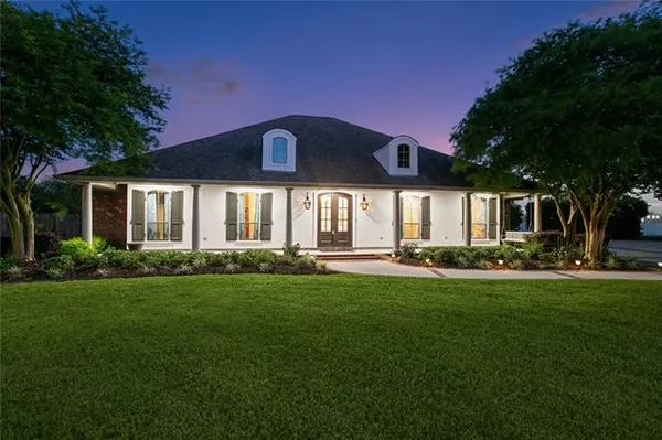 $699,000 | 214 Poinsettia Drive, Belle Chasse, LA 70037