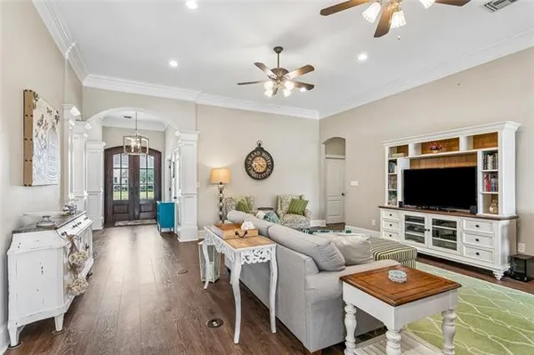 $699,000 | 214 Poinsettia Drive, Belle Chasse, LA 70037