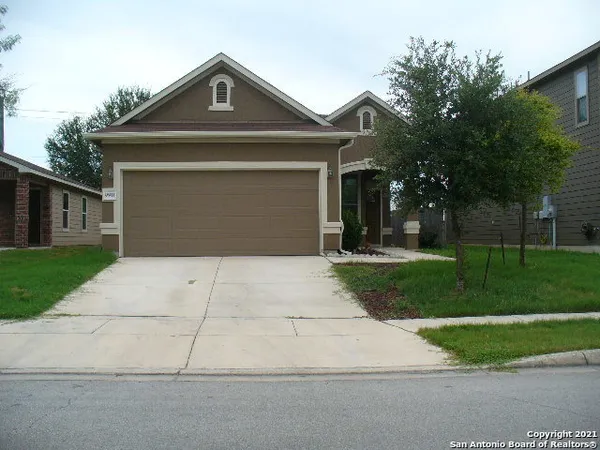 $1,600 | 9911 Boxer Creek, San Antonio, TX 78245