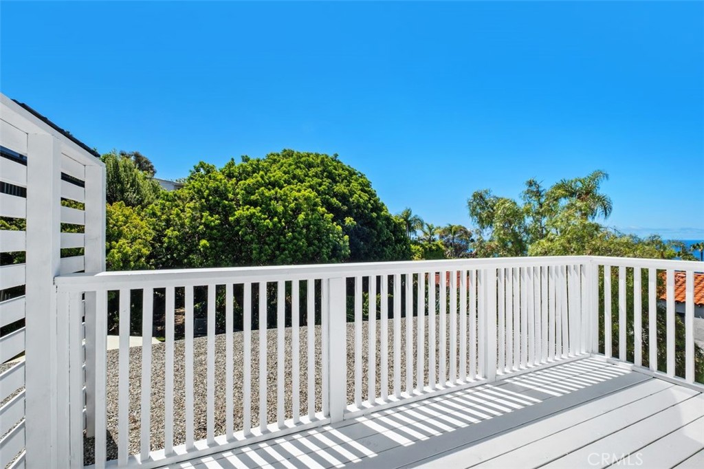 263 Upland Road Laguna Beach, CA 92651 - Photo 3 of 56 Balcony