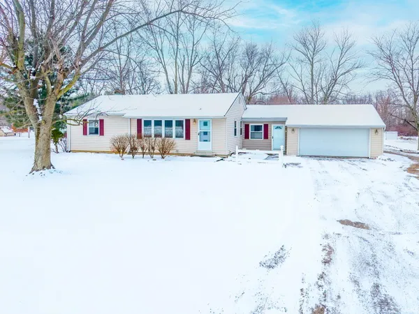 $399,990 | 10630 Marion Center Road, Fort Wayne, IN 46816