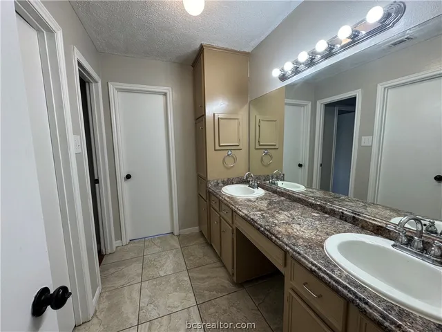 $1,700 | 2807 Jennifer Drive, College Station, TX 77845