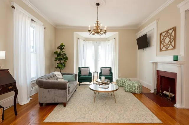 $2,900 | 23 Atlantic Street, Unit 1, Lynn, MA 01902