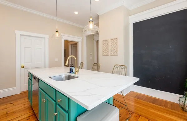 $2,800 | 23 Atlantic Street, Unit 1, Lynn, MA 01902