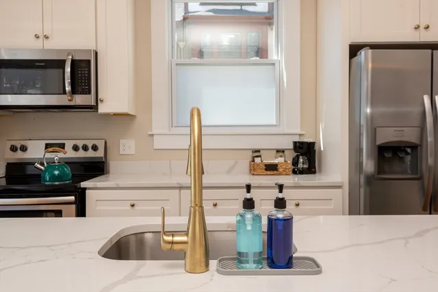 $2,900 | 23 Atlantic Street, Unit 1, Lynn, MA 01902