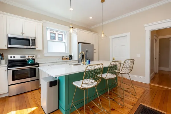 $2,800 | 23 Atlantic Street, Unit 1, Lynn, MA 01902