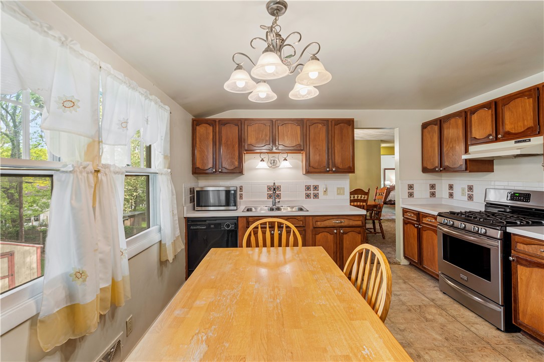 62 Gateway Road Chili, NY 14624 - Photo 13 of 50