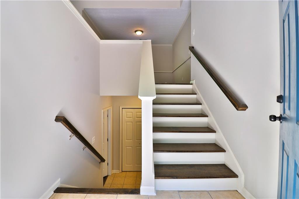 353 Fall View Court Winder, GA 30680 - Photo 17 of 61 a view of entryway