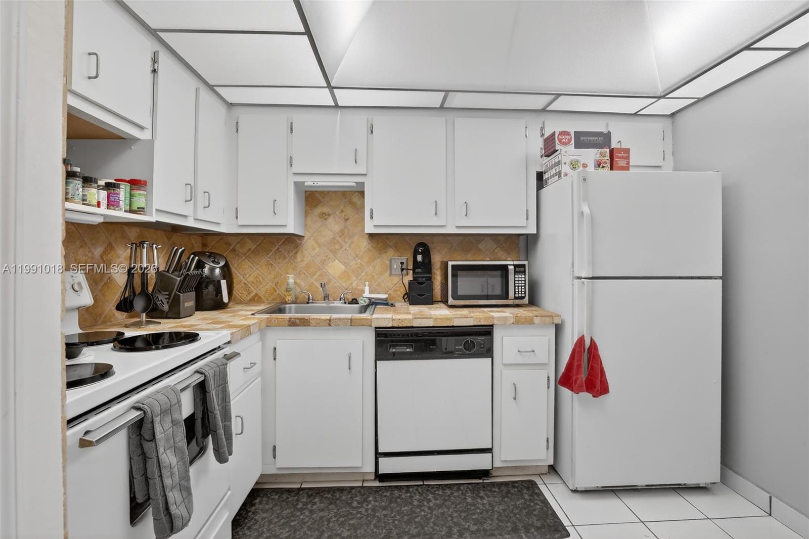 4172 Inverrary Drive, Unit 503 Lauderhill, FL 33319 - Photo 14 of 40