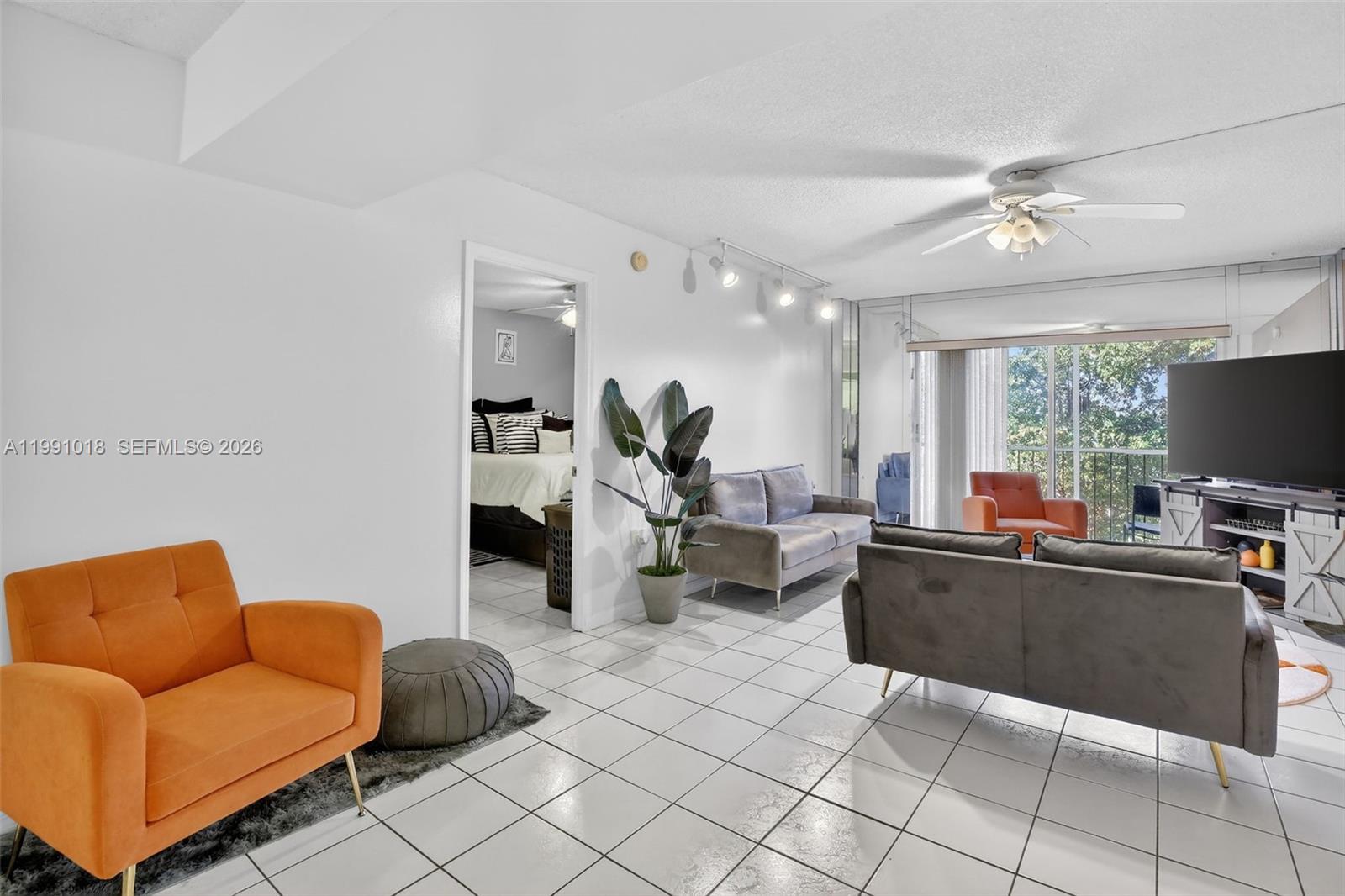 4172 Inverrary Drive, Unit 503 Lauderhill, FL 33319 - Photo 4 of 40