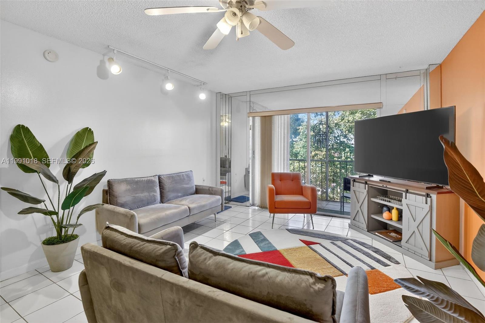 4172 Inverrary Drive, Unit 503 Lauderhill, FL 33319 - Photo 7 of 40