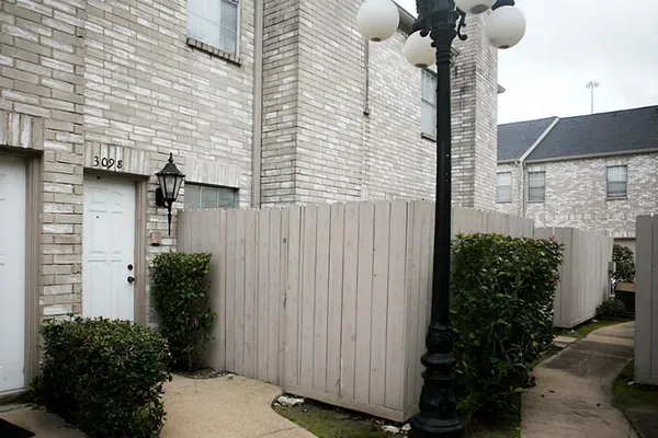 $1,800 | 3098 Holly Hall Street, Unit 3098, Houston, TX 77054