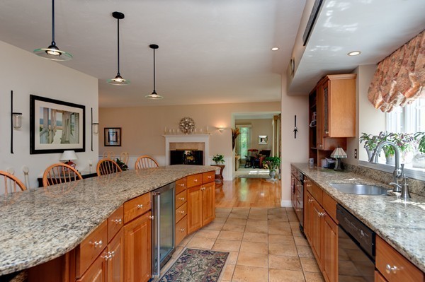4 Stonebridge Road Auburn, MA 01501 - Photo 11 of 30 Gallery Image 11