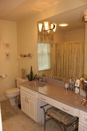 4 Stonebridge Road Auburn, MA 01501 - Photo 26 of 30 Gallery Image 26