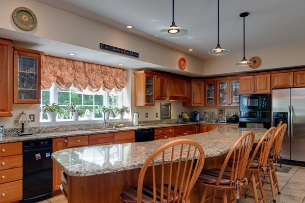 4 Stonebridge Road Auburn, MA 01501 - Photo 10 of 30 Gallery Image 10