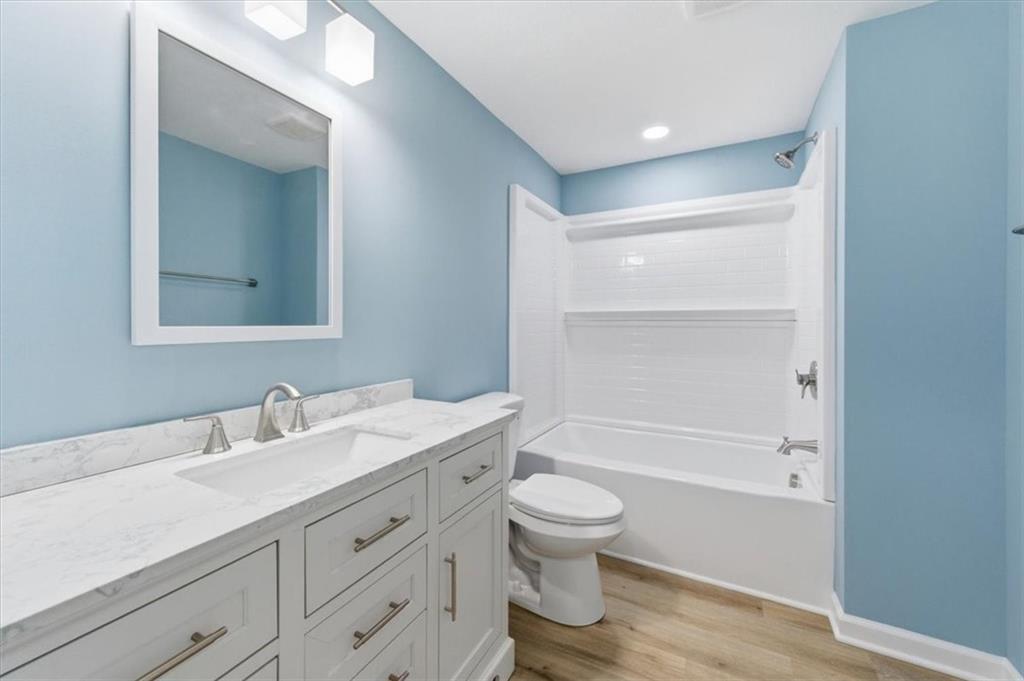 162 Foxwood Road Coraopolis, PA 15108 - Photo 14 of 42 1st Floor Bathroom
