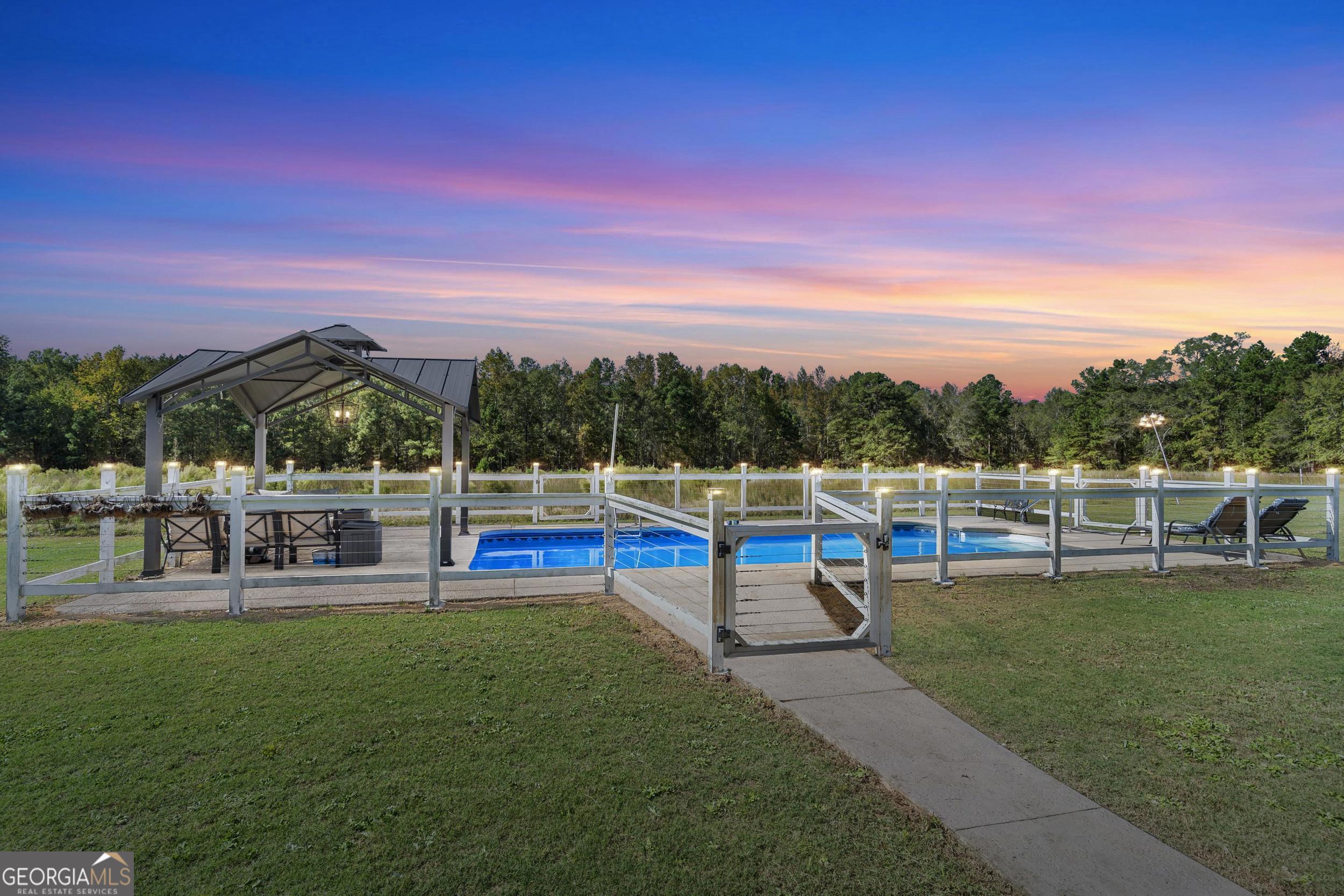 1287 Idlewood-Munnerlyn Road Waynesboro, GA 30830 - Photo 36 of 48 a view of a park with furniture