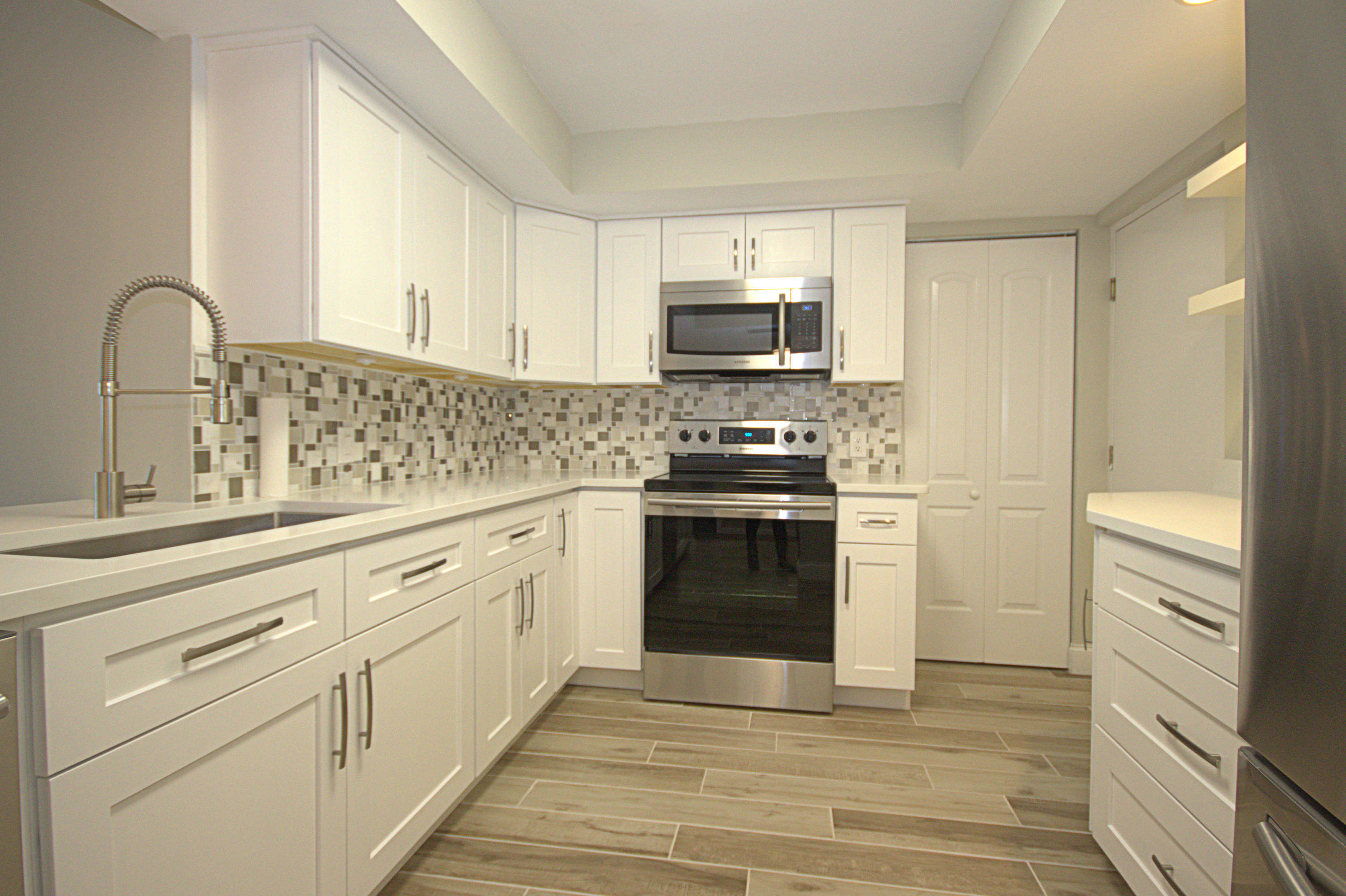 5340 Northwest 2nd Avenue, Unit PH23 Boca Raton, FL 33487 - Photo 4 of 26 IMG_5142