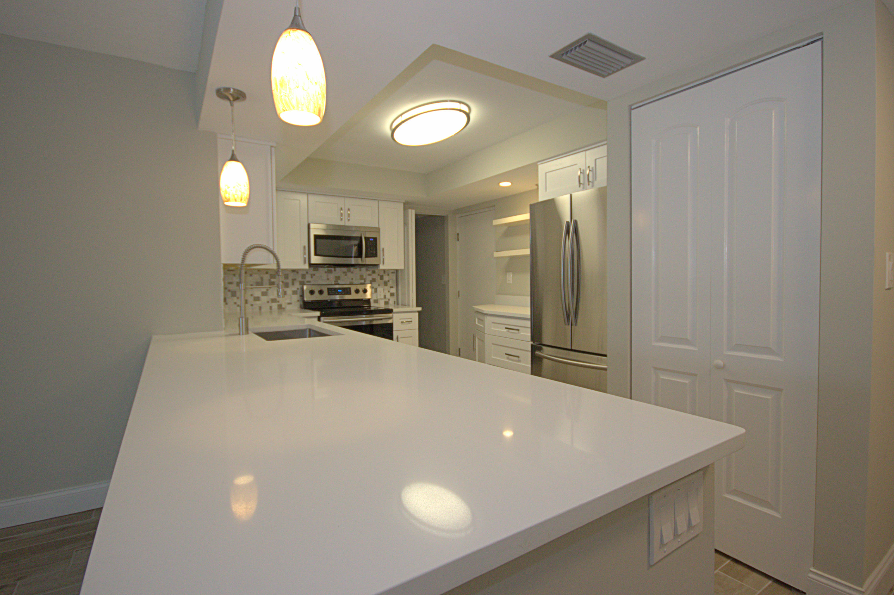 5340 Northwest 2nd Avenue, Unit PH23 Boca Raton, FL 33487 - Photo 7 of 26 IMG_5147