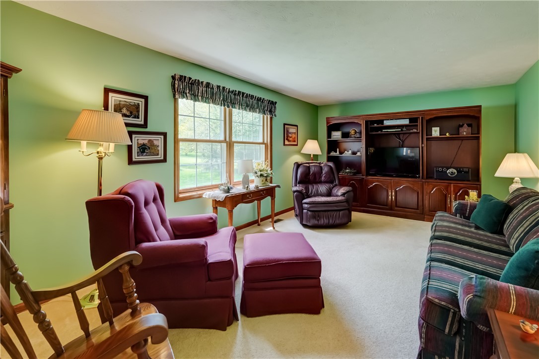 39 Highview Circle Sweden, NY 14420 - Photo 20 of 43 family room