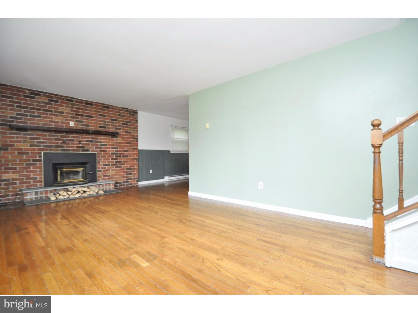 1740 Ziegler Road Pennsburg, PA 18073 - Photo 3 of 25