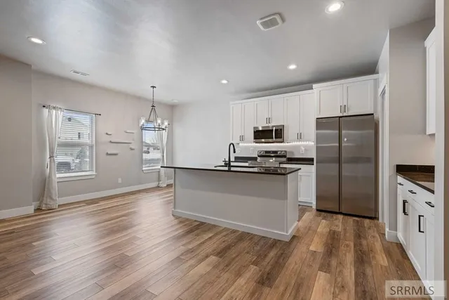 $349,999 | 2997 Sunburst Drive, Ammon, ID 83406