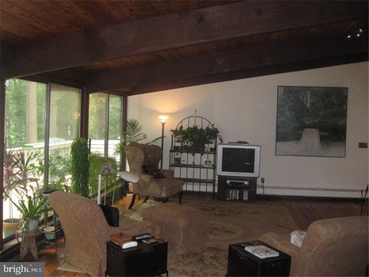 823 Pheasant Run Road West Chester, PA 19382 - Photo 7 of 10 Gallery Image 7
