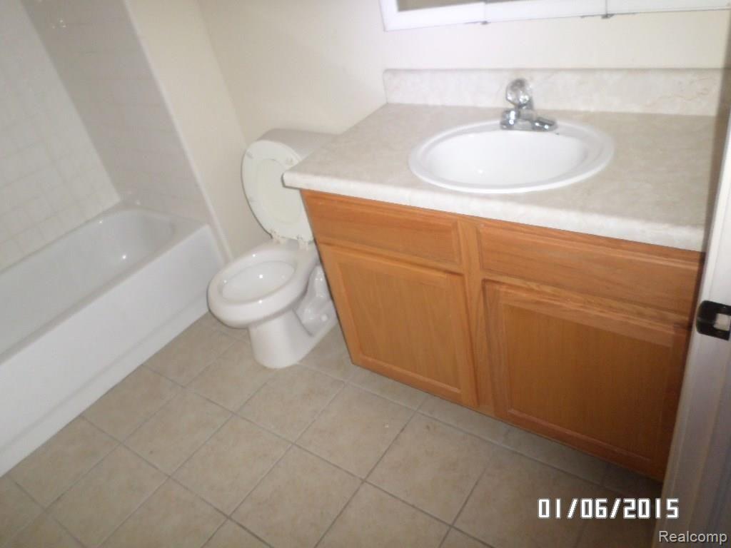 452 Salliotte Road Ecorse, MI 48229 - Photo 8 of 14 166.jpg