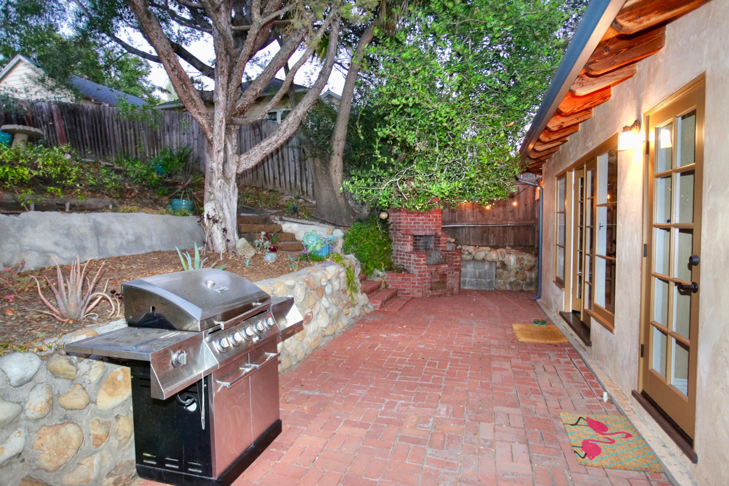 874 Cheltenham Road Santa Barbara, CA 93105 - Photo 19 of 24 34 dBack Yard (2)