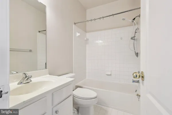$598,900 | 16451 Kenneweg Court, Woodbridge, VA 22191