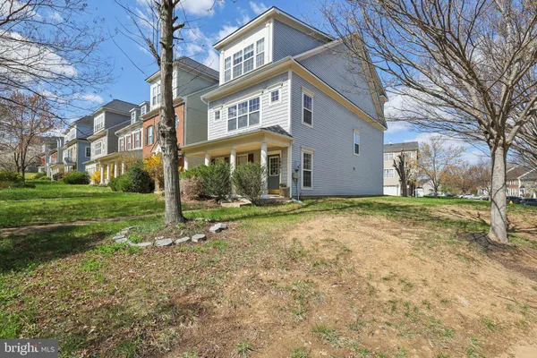 $598,900 | 16451 Kenneweg Court, Woodbridge, VA 22191