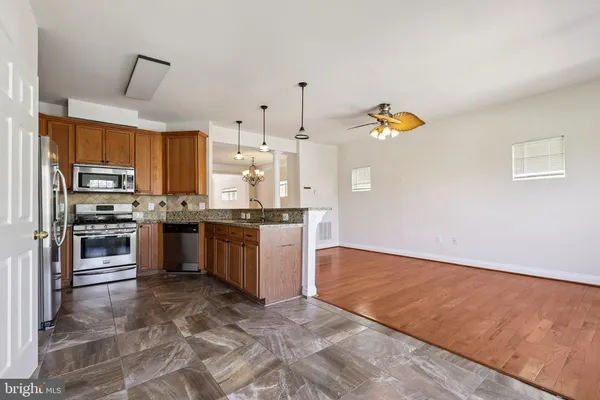 $598,900 | 16451 Kenneweg Court, Woodbridge, VA 22191