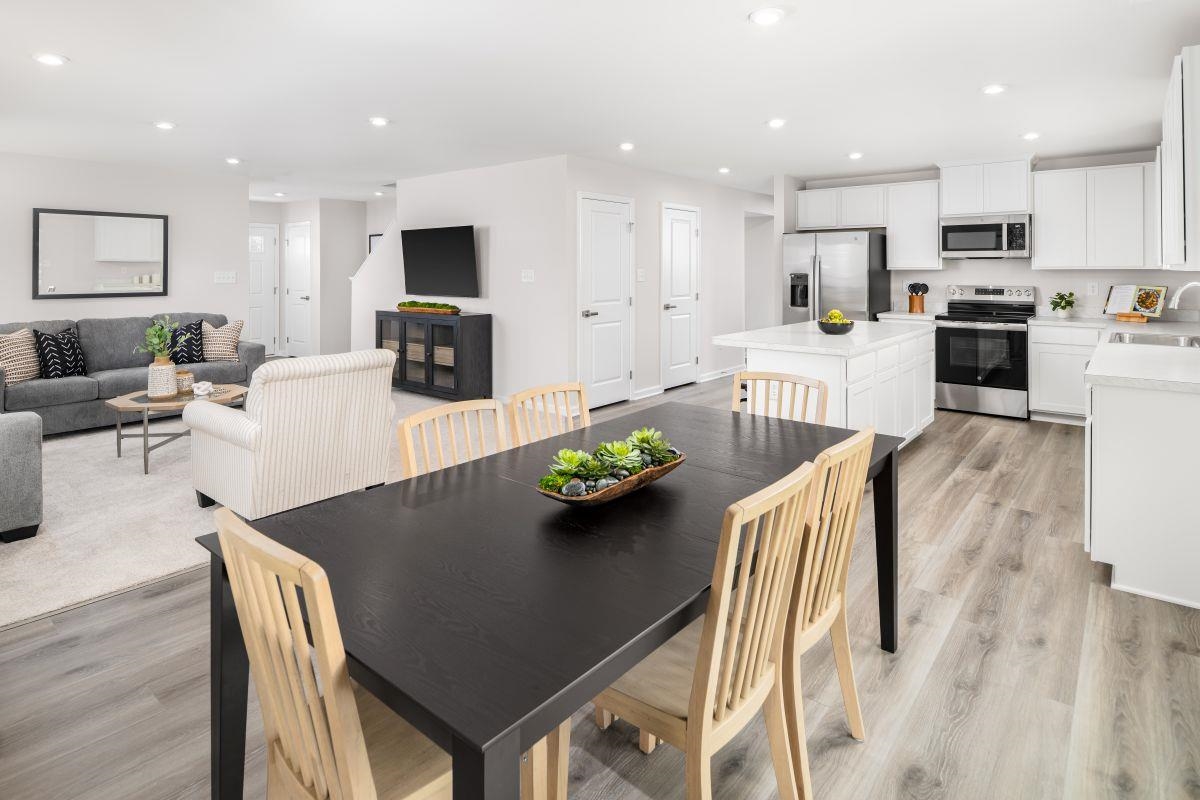 9 Vista Ridge Boulevard Staunton, VA 24401 - Photo 4 of 18 Dining